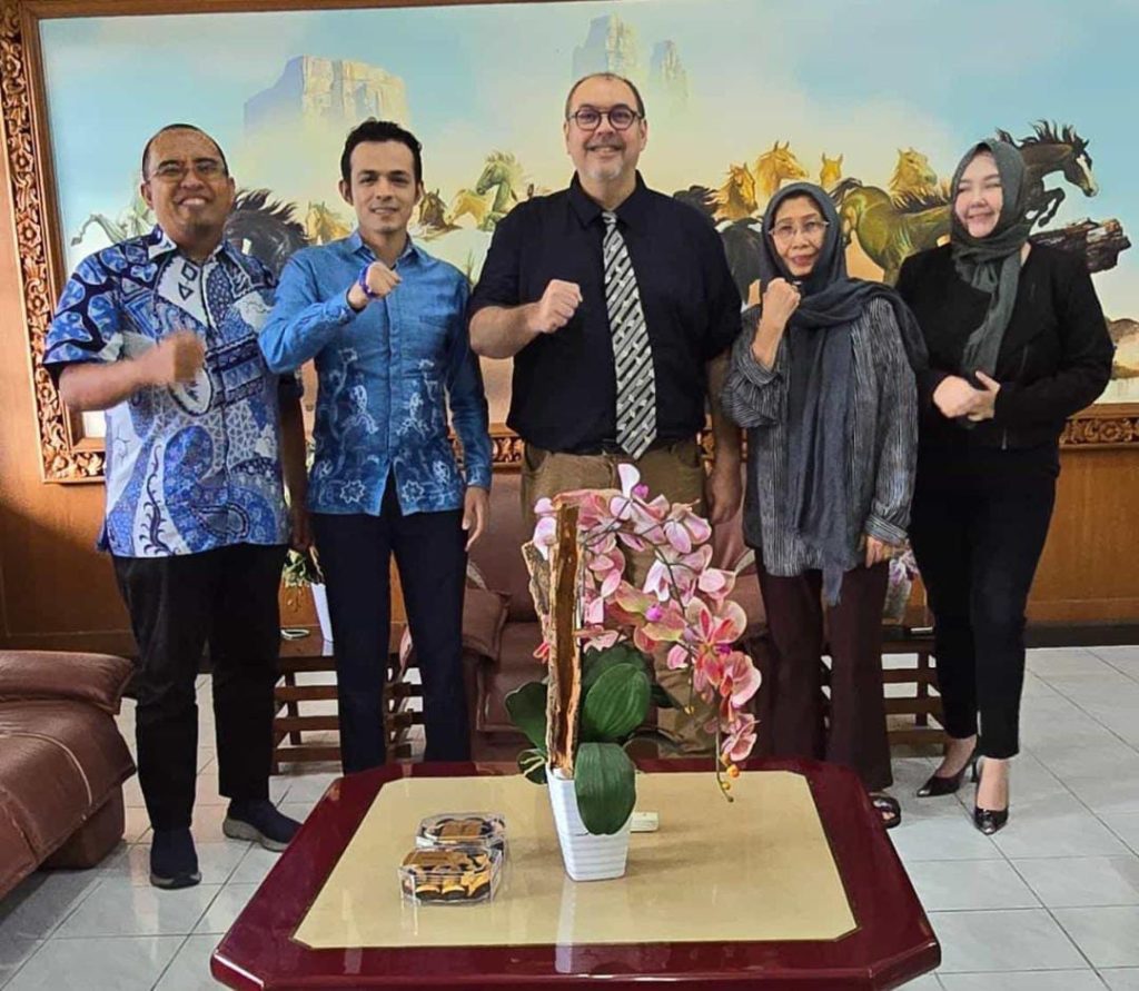 Pendidikan adalah hal yang patut di perjuangkan