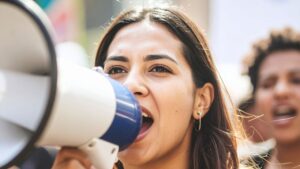 Partisipasi Politik dan Pentingnya Peran Masyarakat dalam Demokrasi