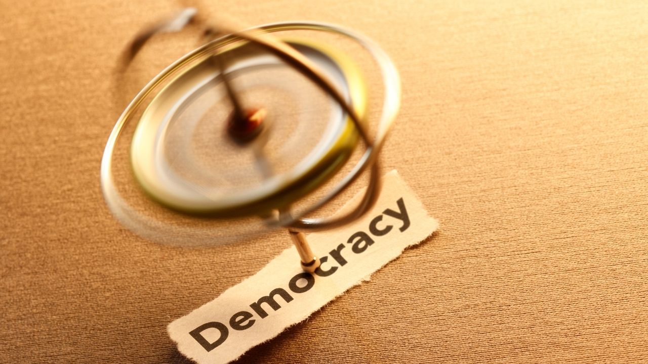 Tantangan Demokrasi di Indonesia di Era Modern